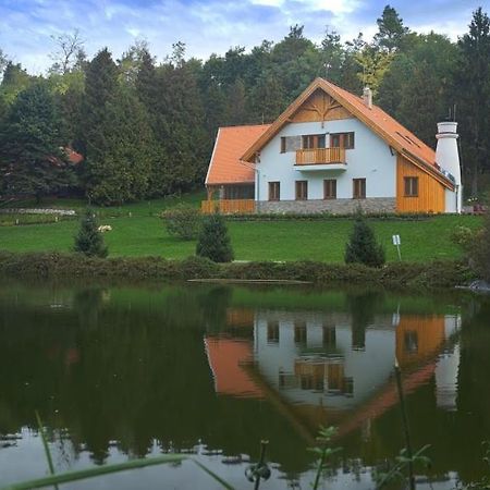 Aliret Vadaszhaz Ságvár Exteriér fotografie